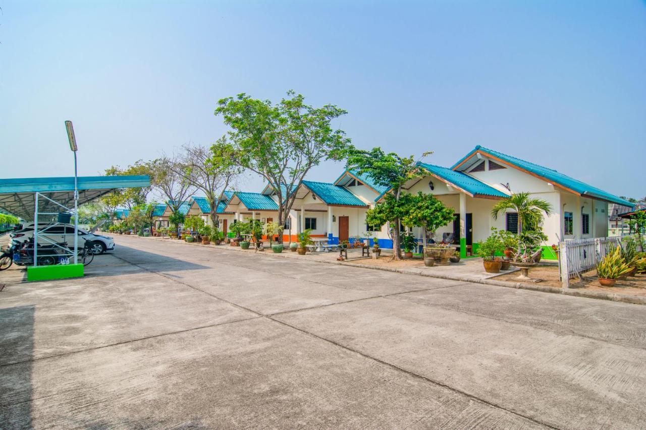 Oyo 658 Peamsook Resort Прачуап Кири Кан Екстериор снимка